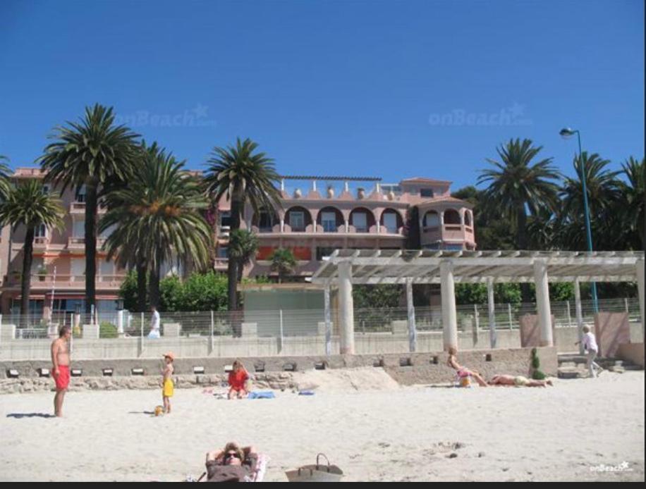 L Annexe 50M De La Plage Bandol Exteriör bild