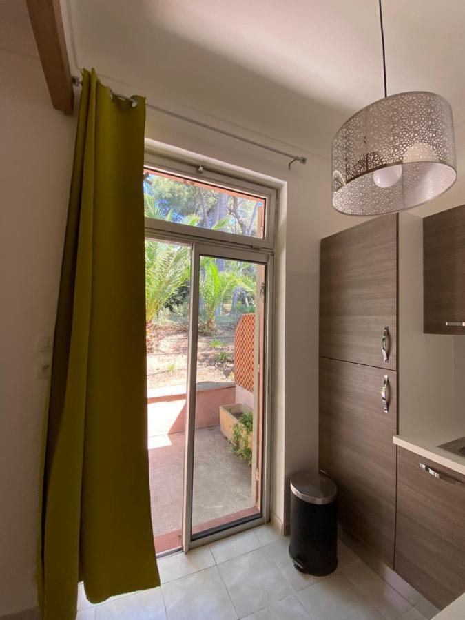 L Annexe 50M De La Plage Bandol Exteriör bild